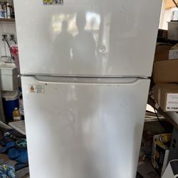 Frigidair Refrigerator Top Freezer 