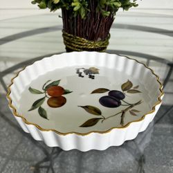 Royal Worcester Porcelain Evesham Fruit & Gold Quiche-Tarte-Pie Vintage 9" Round 