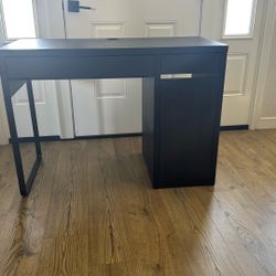 IKEA  Micke Desk
