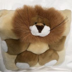Lion cushion 