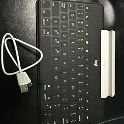 Logitech iPad Keyboard 