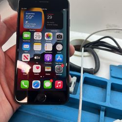 iPhone SE Att/cricket 