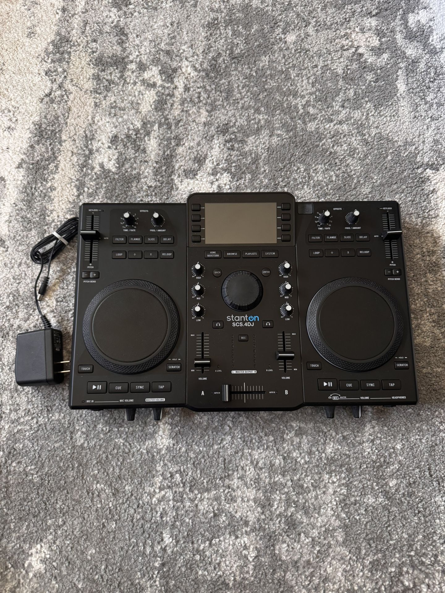 Stanton SCS.4DJ Digital DJ Mixstation