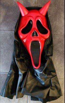 Ghostface mask