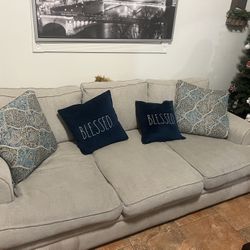 Living Room Sofa And Chairs