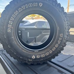 Tire 255/75R17