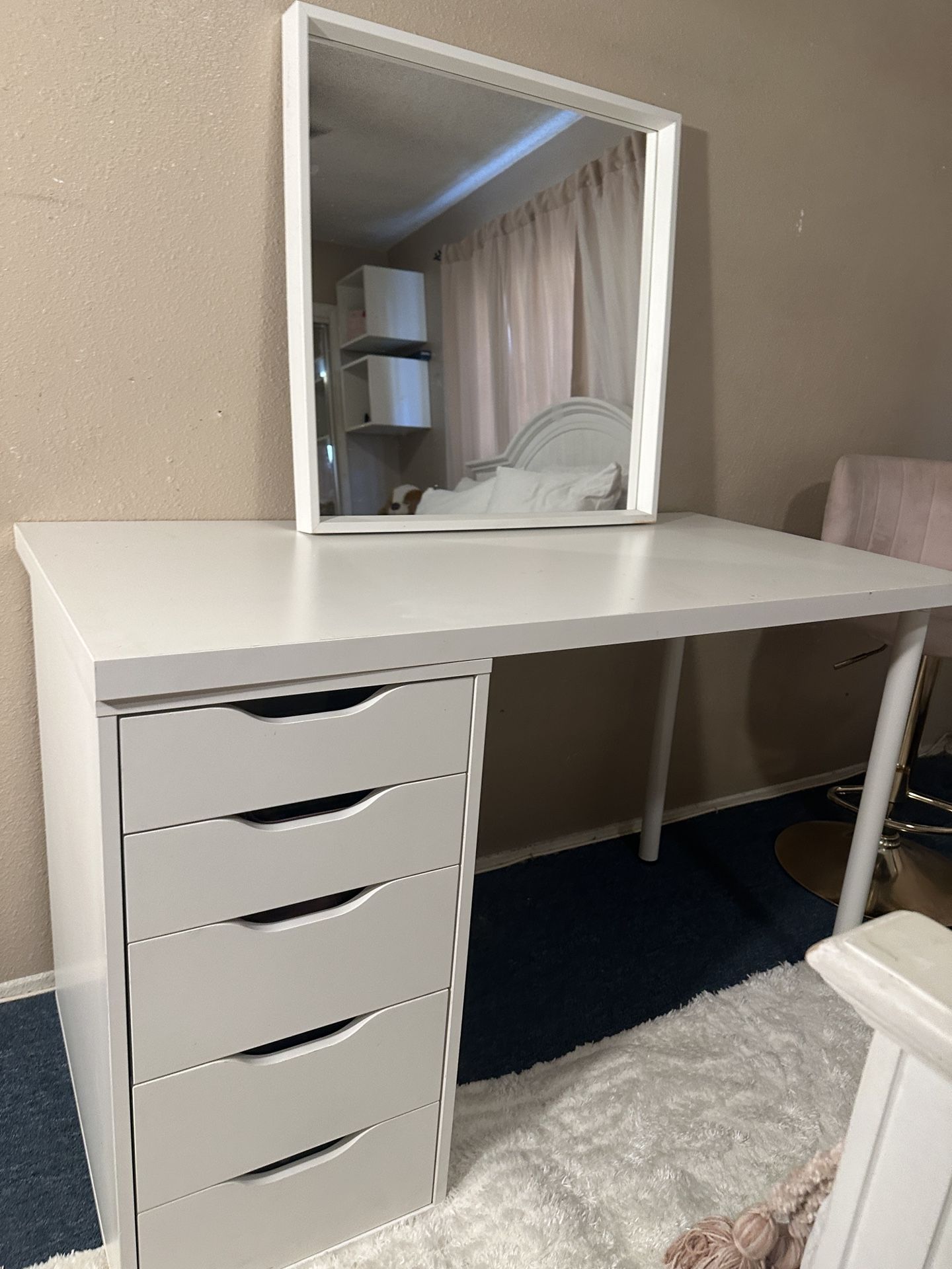 Desk/Vanity