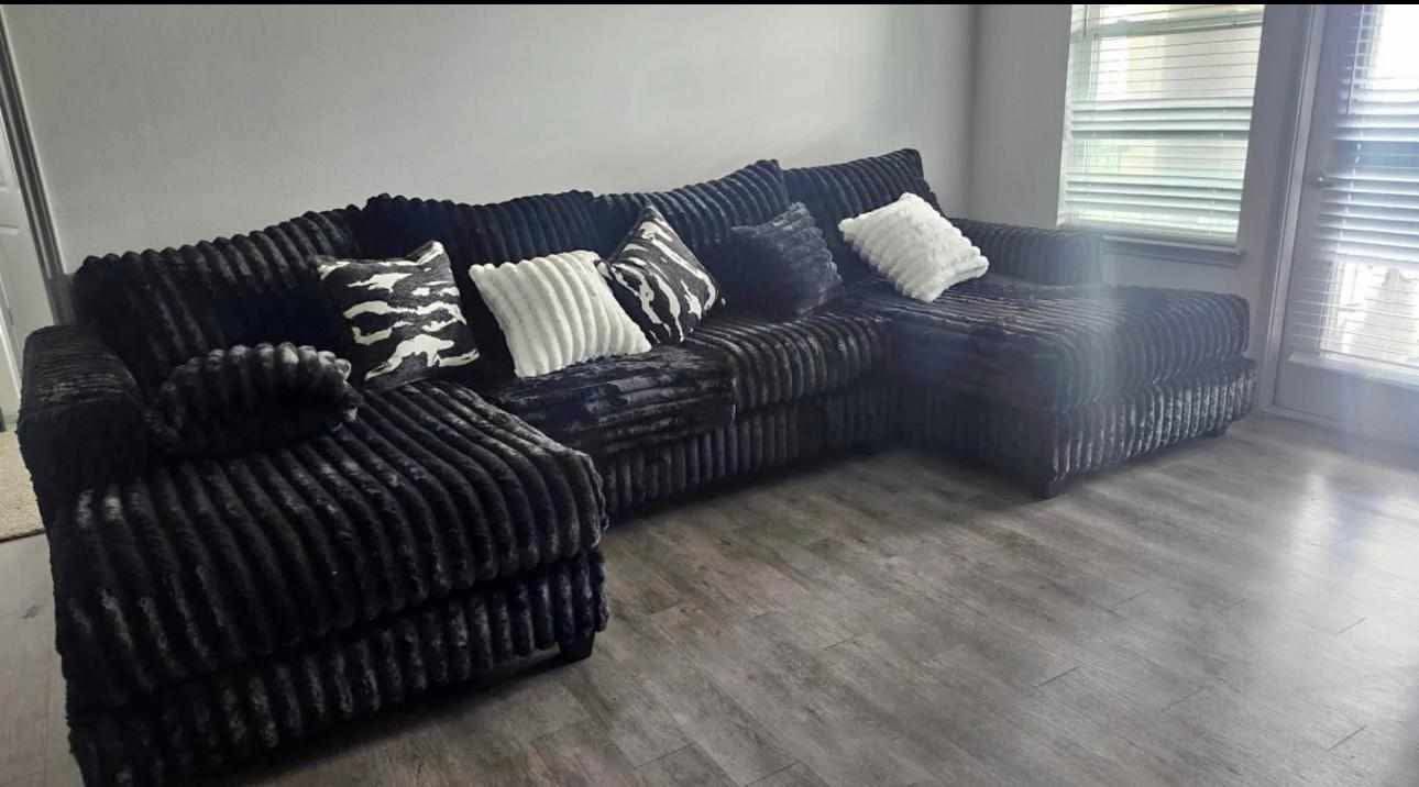 Large couch/sectional (pickup only)