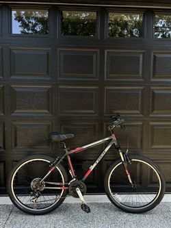 Trek 820 Singletrack Series Mountain Bike 26”