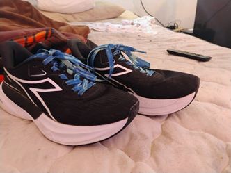 Nucleo 2 Women's Athletic Shoes  6.5