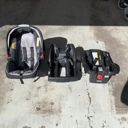 Graco Snugride Infant Car seat With 2 Bases