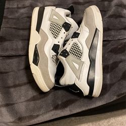 Air Jordan 4