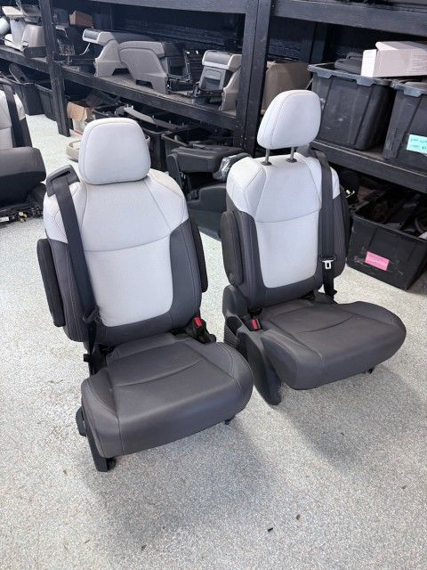BRAND NEW LEATHER BUCKET SEATS WITH SEATBELTS