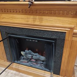 ELECTRIC FAUX FLAME  FIREPLACE MADE OF REAL WOOD *EXCELLENT PRE-OWNED CONDITION 