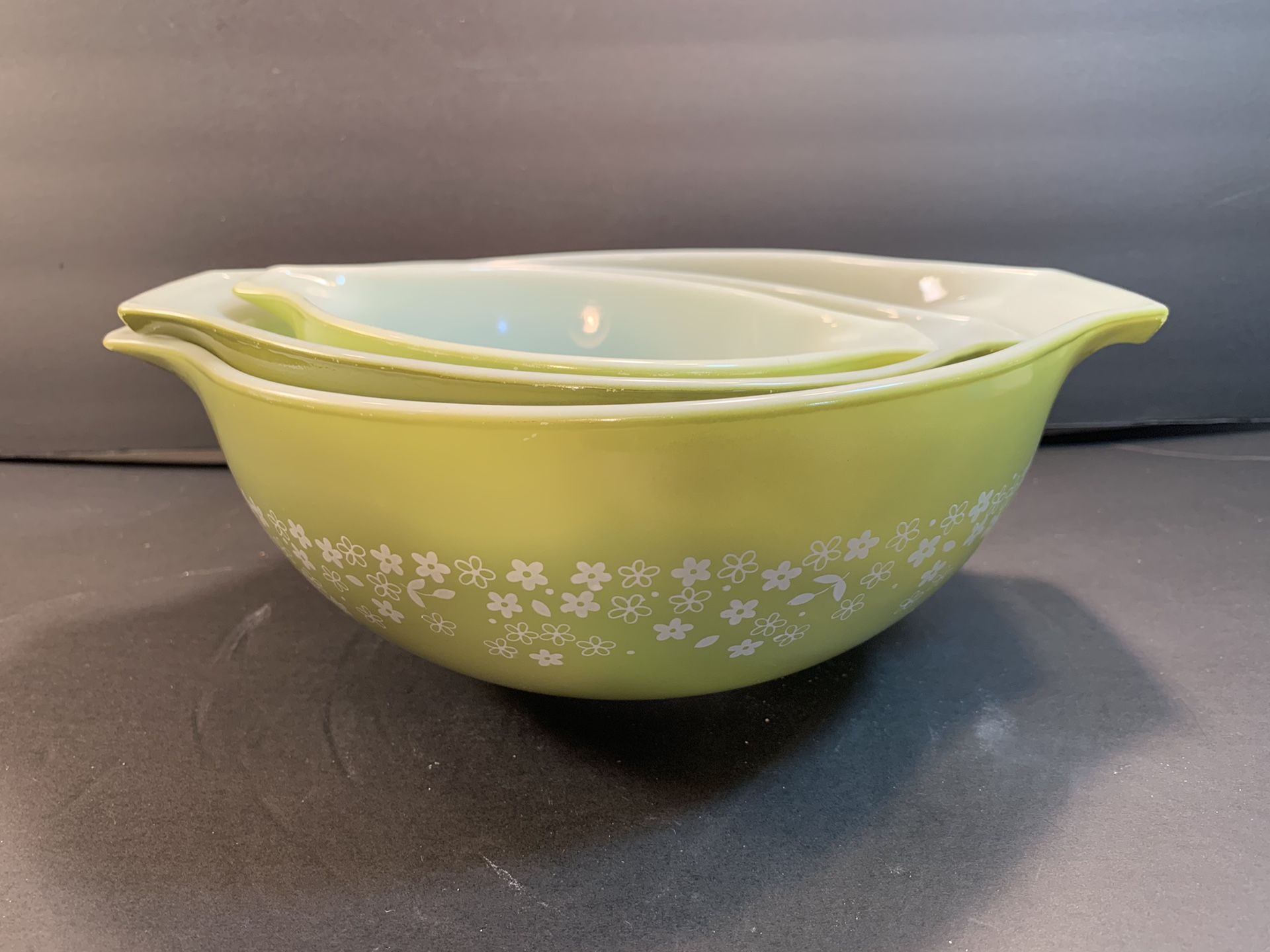 PYREX Vintage Casserole Green Spring-Blossom-2 Nesting Bowls (Set of 3)