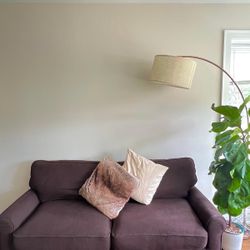 Serta Love Seat / Couch