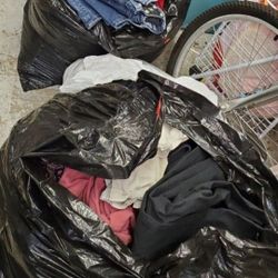 One Bag Full Of Women's Clothes Small/Medium 