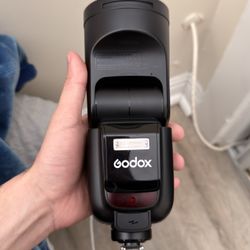 Godox V1 Pro