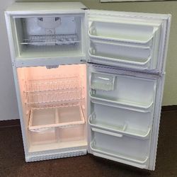 Frigidaire Refrigerator 18.2 Cu. Ft Fridge