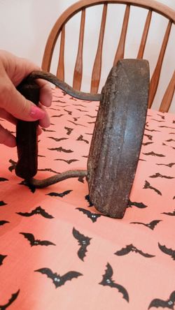 Antique Cast Iron Sad Iron
