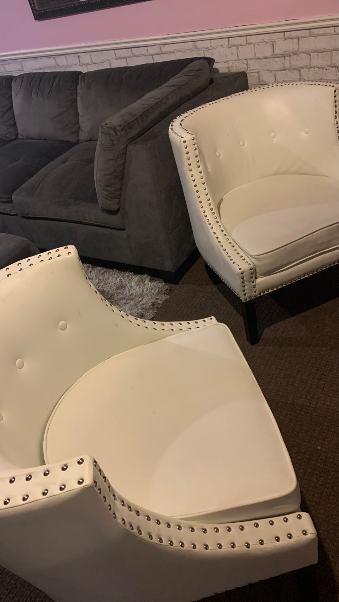 White accent chairs