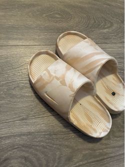 Nike slides