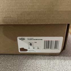 UGGS  Classic Mini Platform