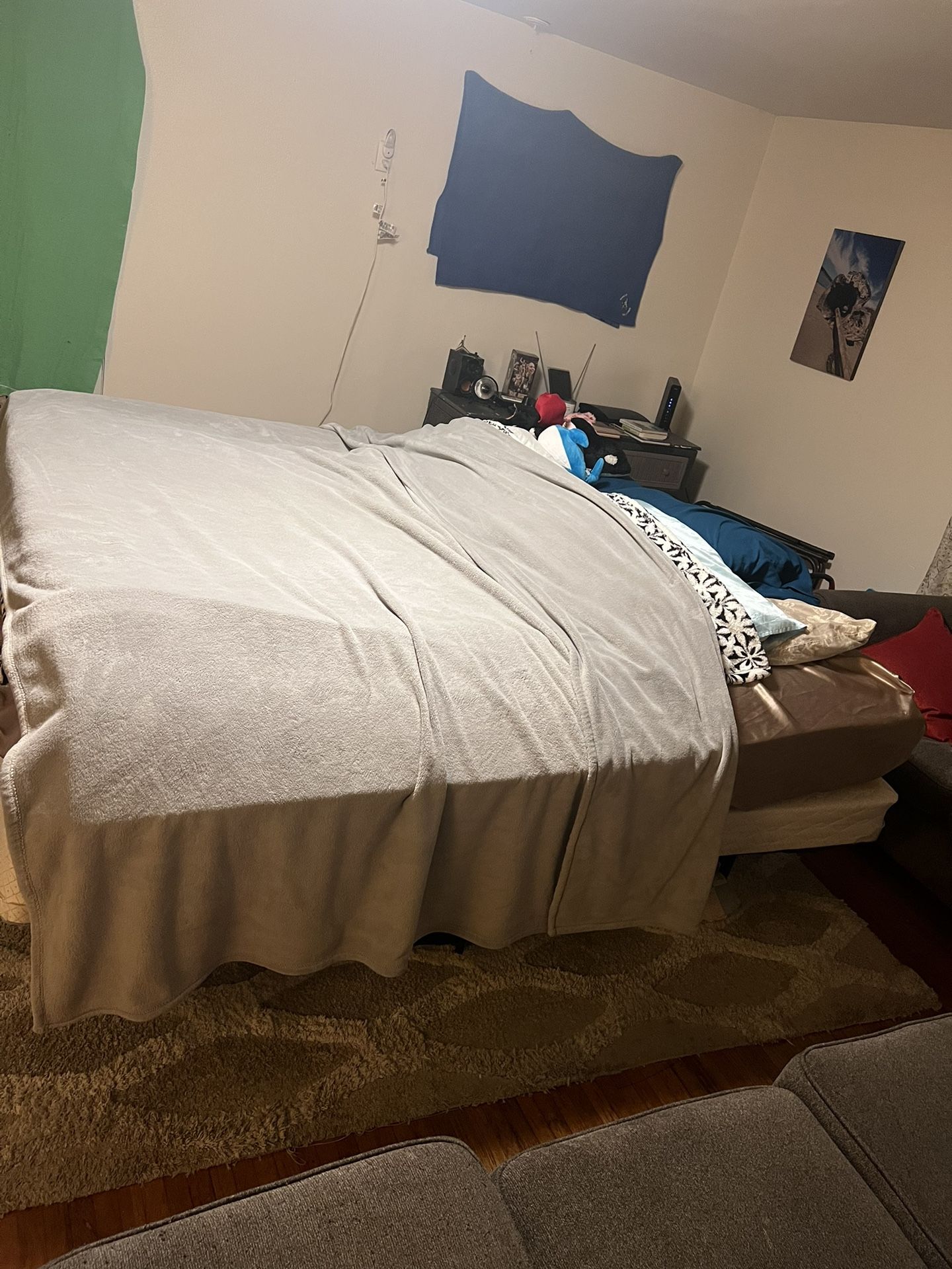 King Size Bed/mattress