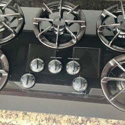 Great condition  Used Cooktop GE Profile 