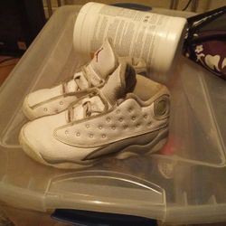 Jordan 13s Size 10 c $10