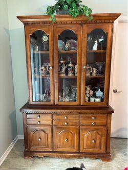 China/Display Cabinet
