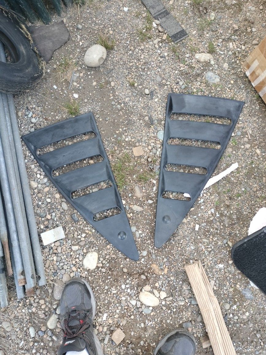 Mustang Fastback Louvers