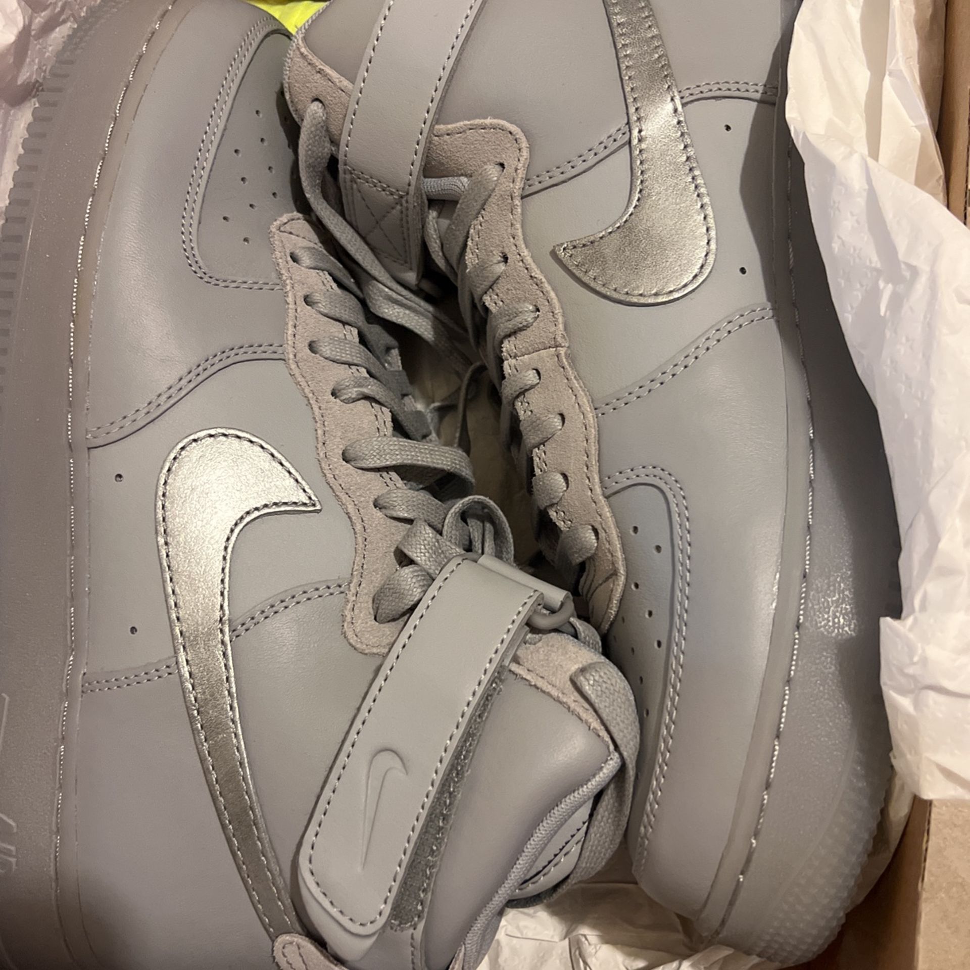 Air Force 1 Never Used $100