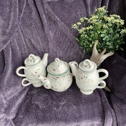 Pfaltzgraff Teapots Set Of 3