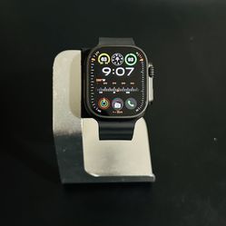 Apple Watch Ultra 3 (49mm) – Great Condition – Charger & Original Band