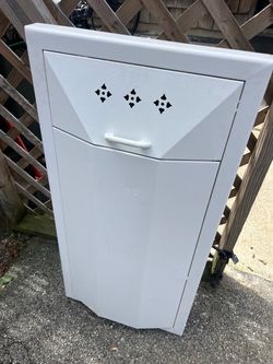 Vintage Built-In Metal Laundry Hamper – In-Wall Cabinet – Excellent Condition