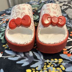 Hello Kitty x Crocs Adult Stomp Slide  W8/M6