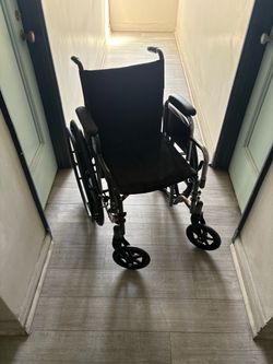 Wheelchair standard folding