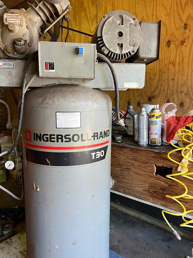 Ingersoll Rand T30 Compressor