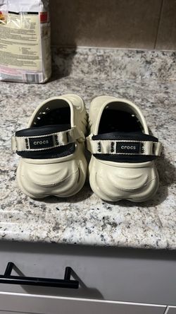 Men & woman’s Crocs Echo Clog