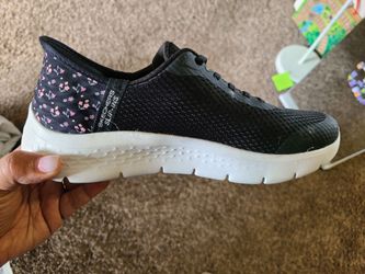 Size 9 Women’s Sketchers