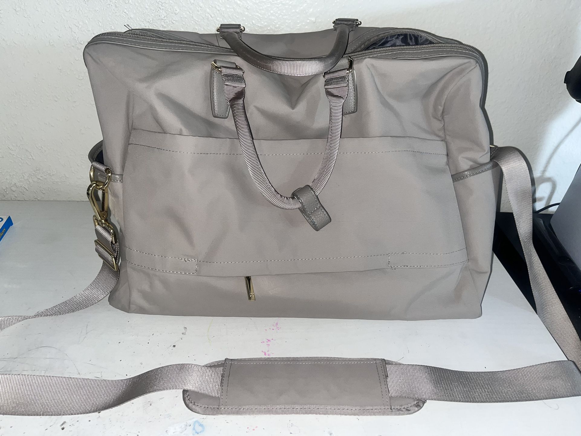 Fashionable Travel Bag