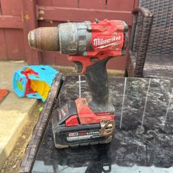 Milwaukee Drill With Battery
