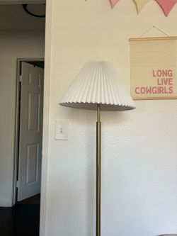 Floor lamp (new) white pleated
