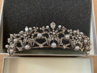 Alfred Angelo Tiaras