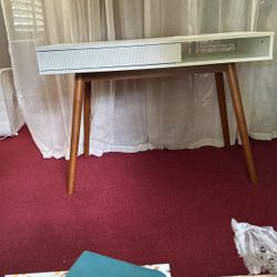White Desk Wooden Legs