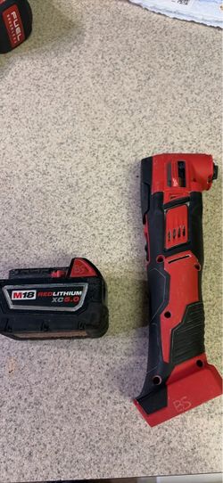 Milwaukee M18 Oscillating Multi-Tool with 5.0Ah Battery