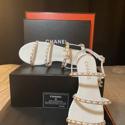 Chanel  Size 9