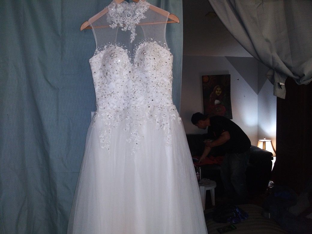 Wedding dress