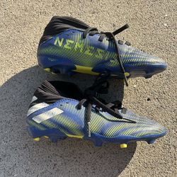 Size 1.5 Soccer Cleats